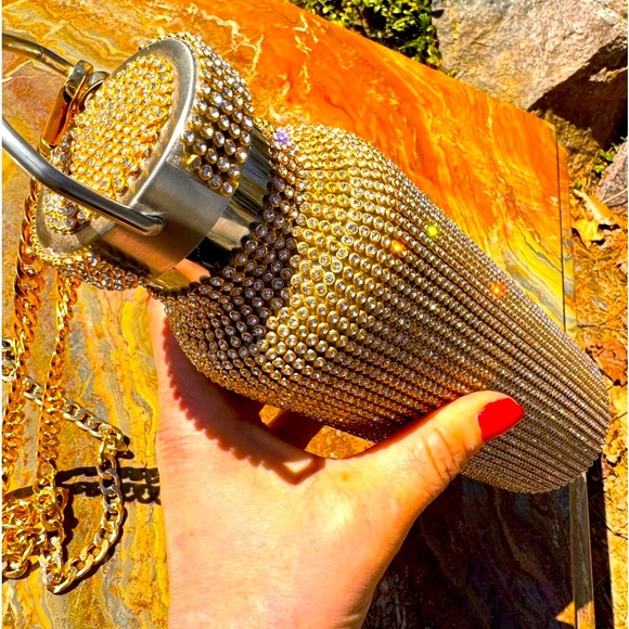 Gold rhinestone stainless steel water bottle, with crossbody chain - Picture 7 of 11